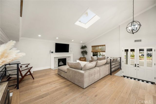 19321 Weymouth, Huntington Beach, CA 92646