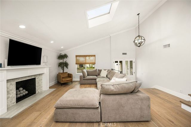 19321 Weymouth, Huntington Beach, CA 92646