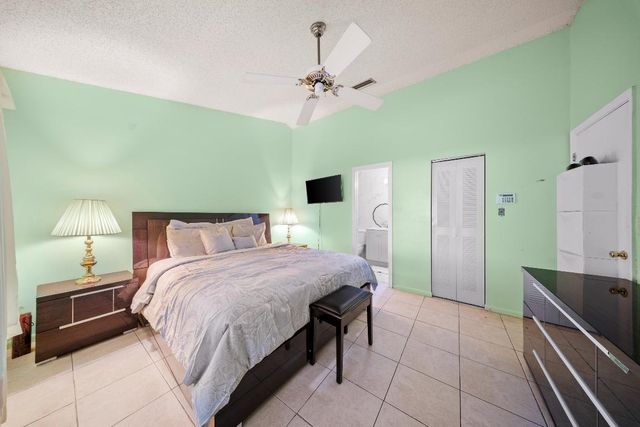 1318 SW 82 Terrace, North Lauderdale, FL 33068