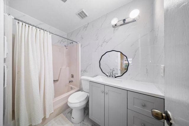 1318 SW 82 Terrace, North Lauderdale, FL 33068