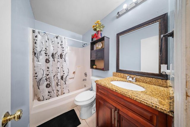 1318 SW 82 Terrace, North Lauderdale, FL 33068