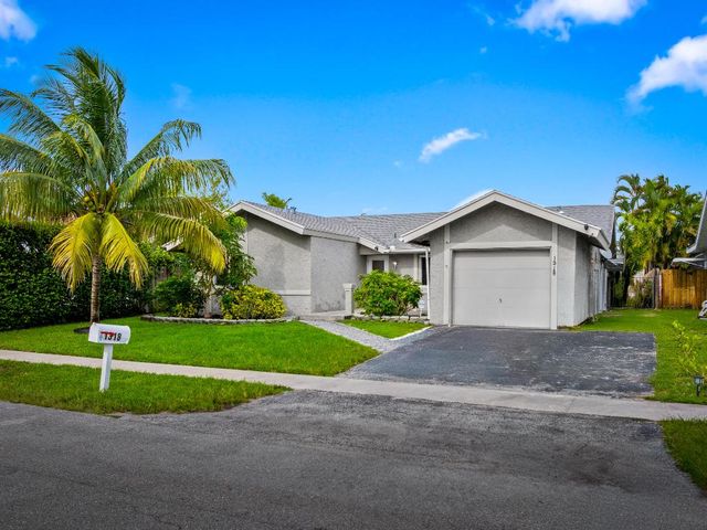 1318 SW 82 Terrace, North Lauderdale, FL 33068