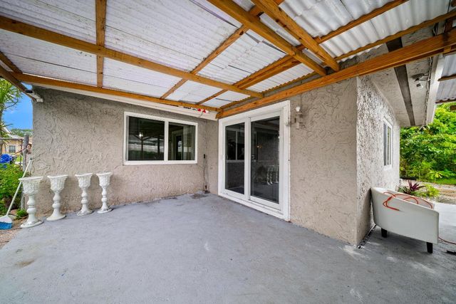 1318 SW 82 Terrace, North Lauderdale, FL 33068