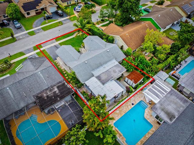 1318 SW 82 Terrace, North Lauderdale, FL 33068