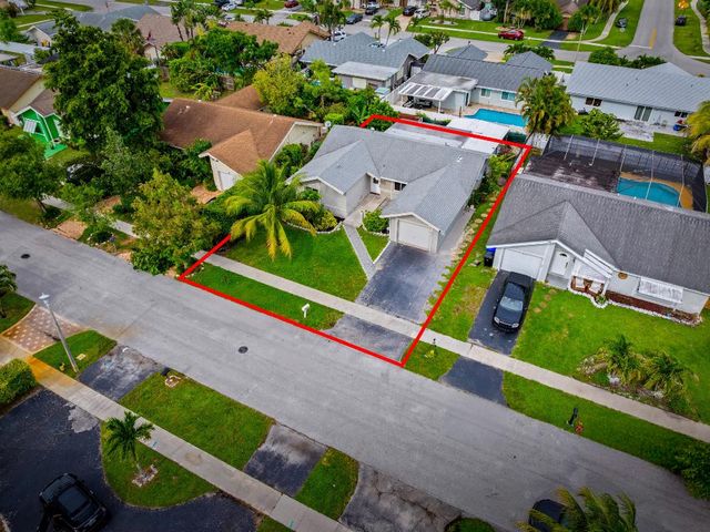 1318 SW 82 Terrace, North Lauderdale, FL 33068