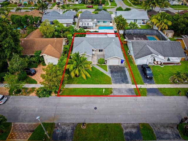 1318 SW 82 Terrace, North Lauderdale, FL 33068