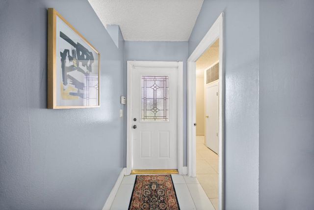 1318 SW 82 Terrace, North Lauderdale, FL 33068