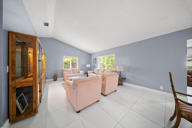 1318 SW 82 Terrace, North Lauderdale, FL 33068