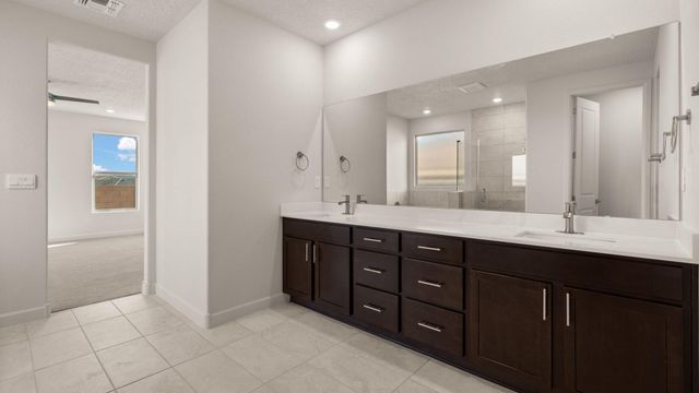 2443 Marble Avenue NE, Rio Rancho, NM 87144