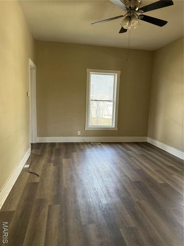 657 N Hawkins Avenue, Hannibal, MO 63401