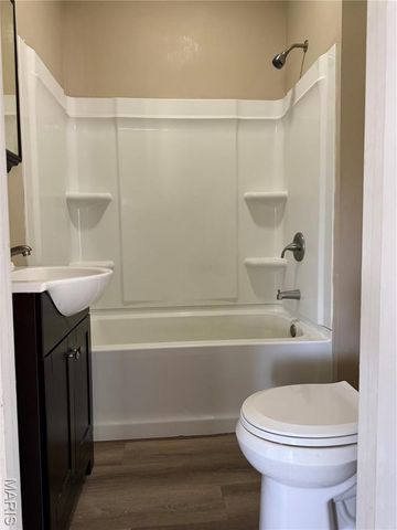 657 N Hawkins Avenue, Hannibal, MO 63401