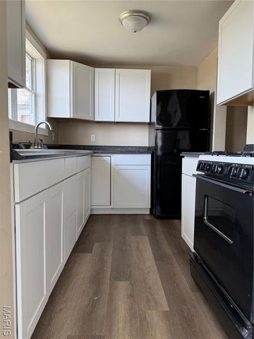 657 N Hawkins Avenue, Hannibal, MO 63401