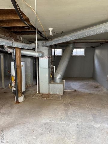 657 N Hawkins Avenue, Hannibal, MO 63401