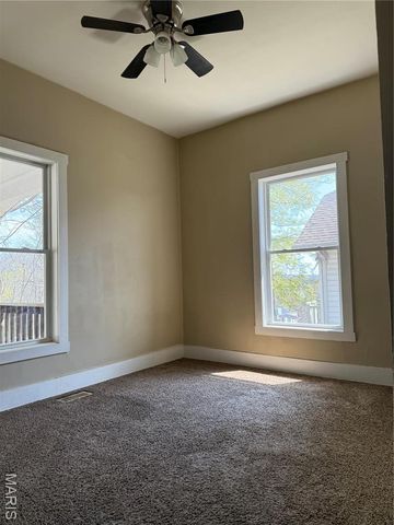 657 N Hawkins Avenue, Hannibal, MO 63401