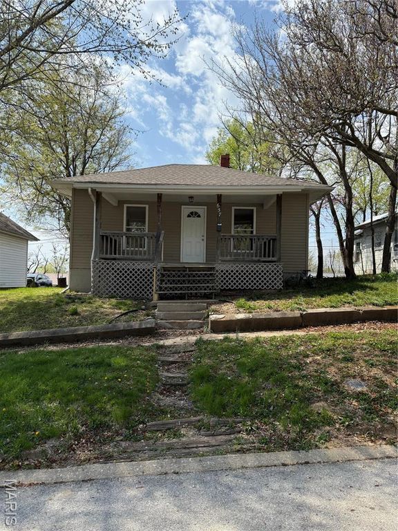 657 N Hawkins Avenue, Hannibal, MO 63401