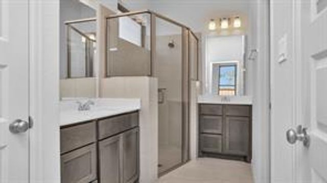 131 Bright Valley Way, Richmond, TX 77406