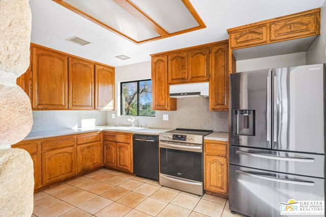 5065 Elata Avenue, Yucca Valley, CA 92284