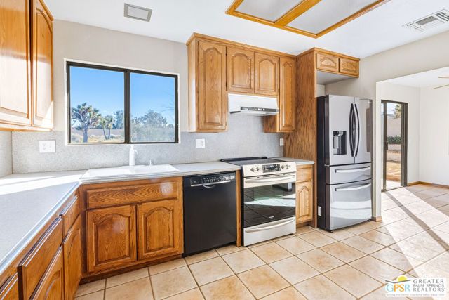 5065 Elata Avenue, Yucca Valley, CA 92284