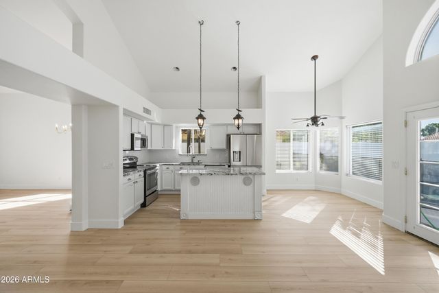 2560 N LINDSAY Road 29, Mesa, AZ 85213