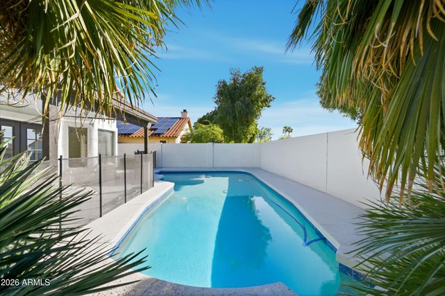 2560 N LINDSAY Road 29, Mesa, AZ 85213