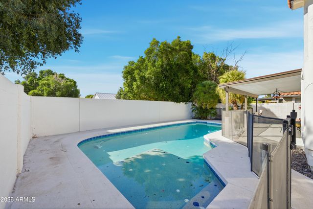 2560 N LINDSAY Road 29, Mesa, AZ 85213