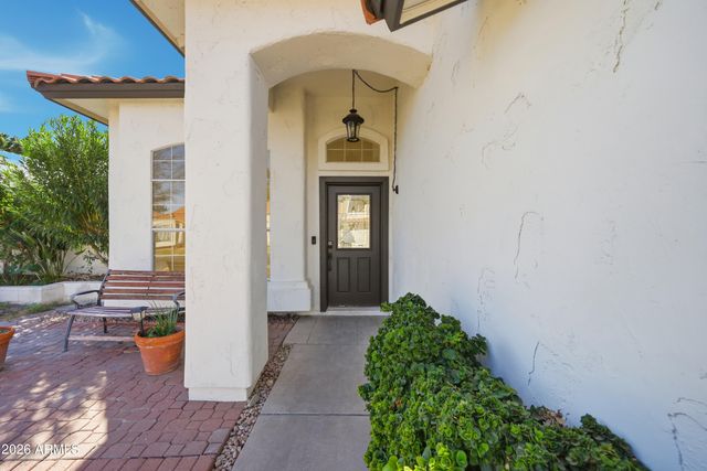 2560 N LINDSAY Road 29, Mesa, AZ 85213