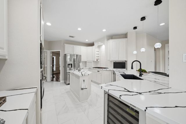5510 Deerbourne Chase Drive, Sugar Land, TX 77479