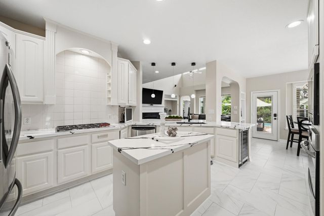 5510 Deerbourne Chase Drive, Sugar Land, TX 77479