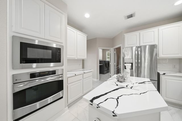 5510 Deerbourne Chase Drive, Sugar Land, TX 77479