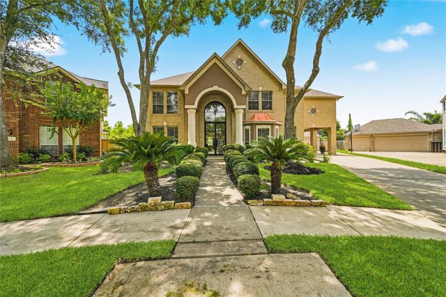5510 Deerbourne Chase Drive, Sugar Land, TX 77479