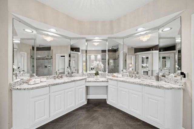 5510 Deerbourne Chase Drive, Sugar Land, TX 77479
