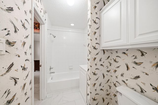 5510 Deerbourne Chase Drive, Sugar Land, TX 77479