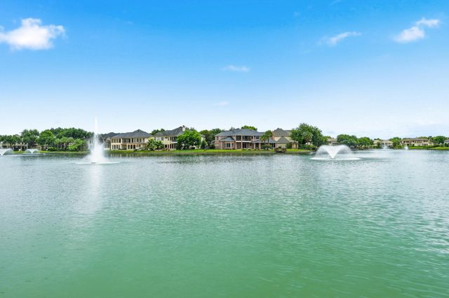5510 Deerbourne Chase Drive, Sugar Land, TX 77479