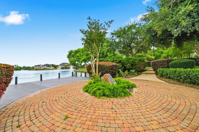 5510 Deerbourne Chase Drive, Sugar Land, TX 77479