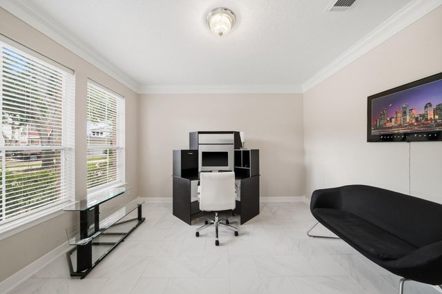 5510 Deerbourne Chase Drive, Sugar Land, TX 77479