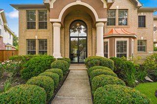 5510 Deerbourne Chase Drive, Sugar Land, TX 77479