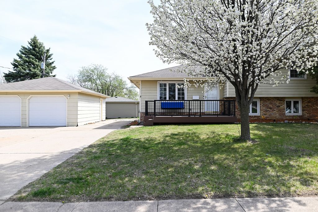 501 NE Trilein Drive, Ankeny, IA 50021