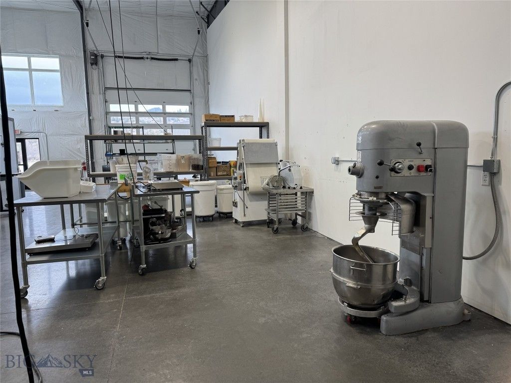 770 Osterman Drive E, Bozeman, MT 59715 photo 4