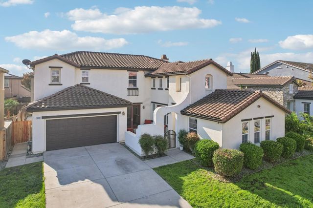 1412 Cliff Swallow Dr, Patterson, CA 95363