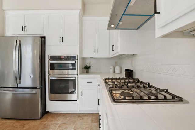 1412 Cliff Swallow Dr, Patterson, CA 95363