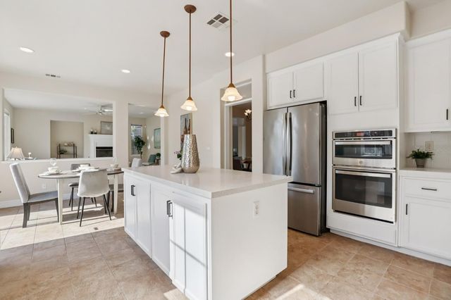 1412 Cliff Swallow Dr, Patterson, CA 95363