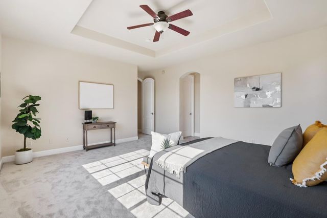 1412 Cliff Swallow Dr, Patterson, CA 95363