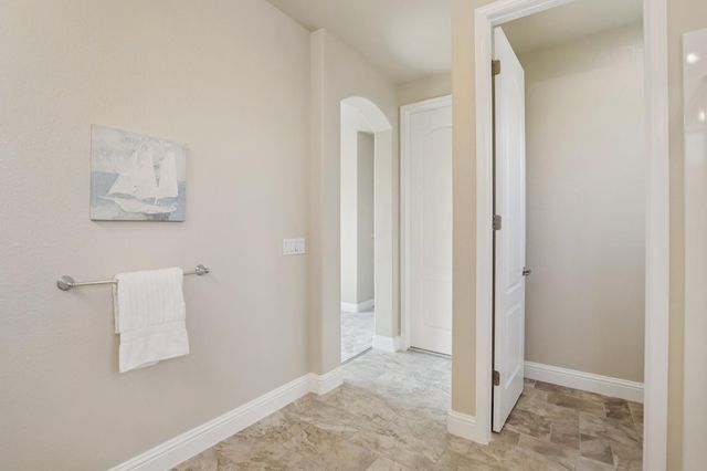 1412 Cliff Swallow Dr, Patterson, CA 95363