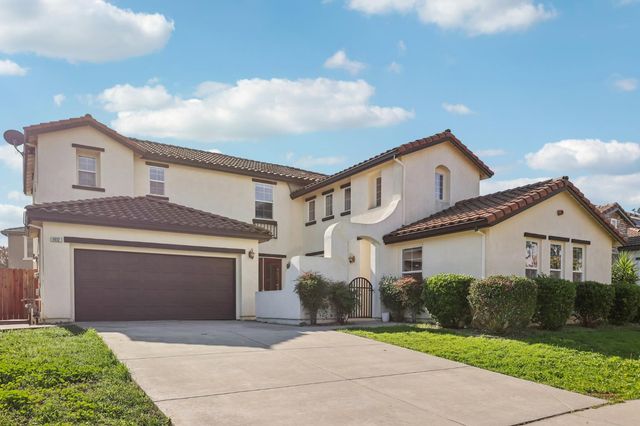 1412 Cliff Swallow Dr, Patterson, CA 95363