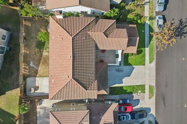 1412 Cliff Swallow Dr, Patterson, CA 95363