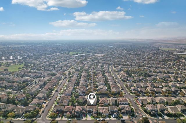 1412 Cliff Swallow Dr, Patterson, CA 95363