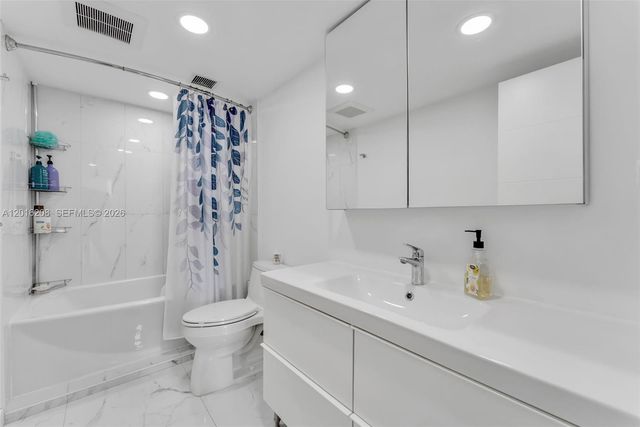 1980 S Ocean Dr 15Q, Hallandale Beach, FL 33009