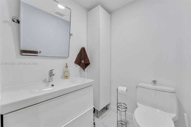 1980 S Ocean Dr 15Q, Hallandale Beach, FL 33009