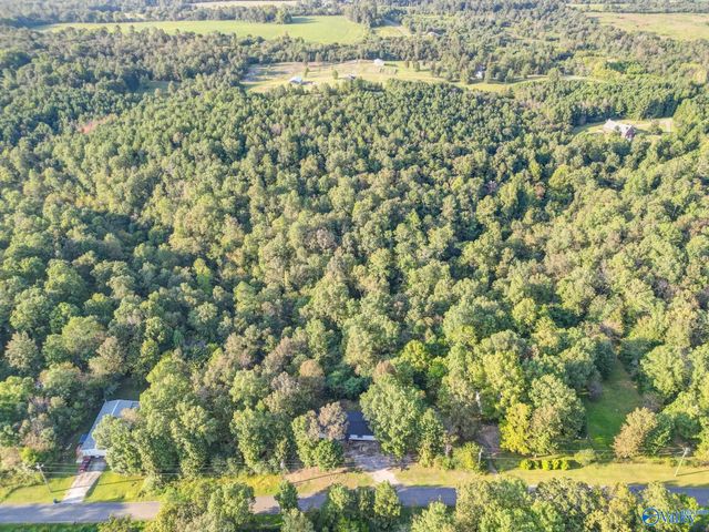 200 Parkwood Lane, Arab, AL 35016