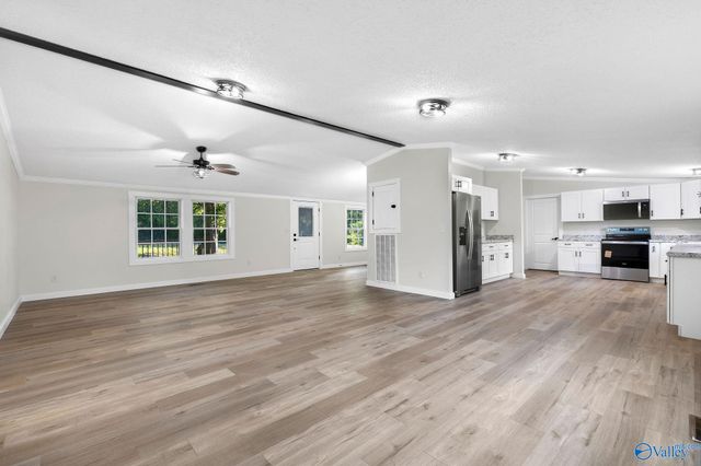 200 Parkwood Lane, Arab, AL 35016